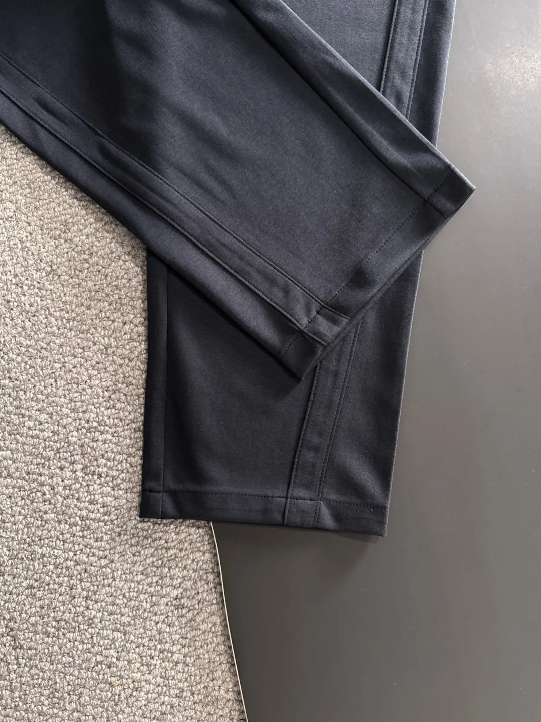 The next day shipped P195 Balenciaga 2026 summer New Arrival elastic casual pants, counter custom fabric Breathable high comfort, impeccable details, brand elements design concept, reflecting high quality. The hand feels delicate and soft! Casual cuts and awesome upper body! Sizes: S-3XL